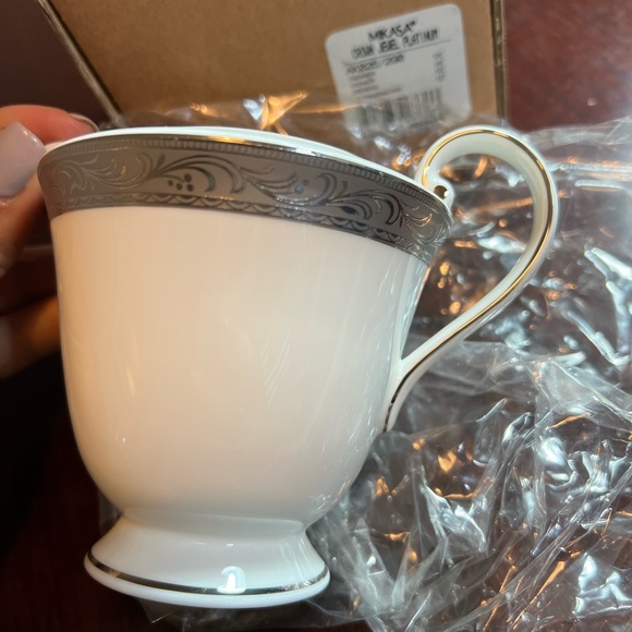 Mikasa Crown Jewel Platinum Creamer - Picture 6 of 8